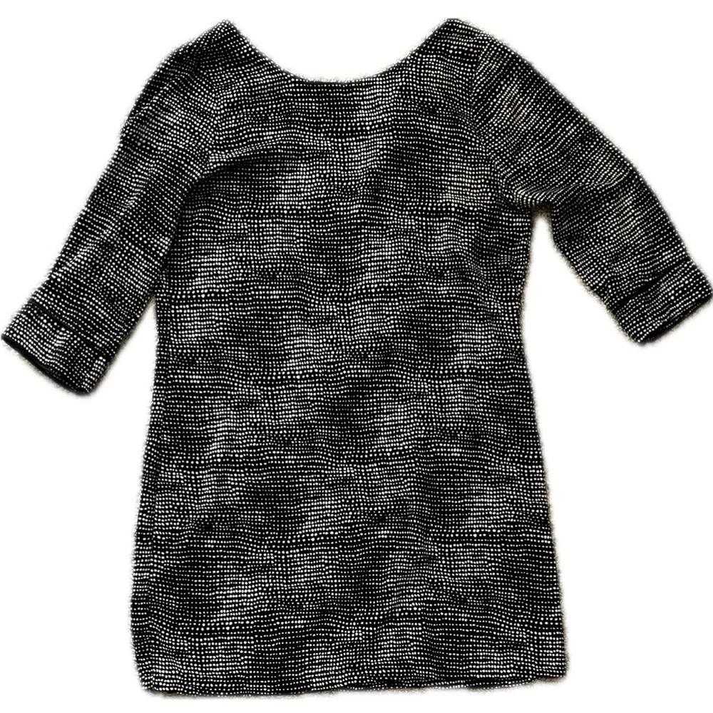 Elegant Black and White Women's Dress - Picture 2 of 9